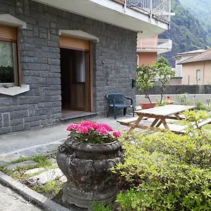 Casa vacanze Casa Di Ica, Dervio