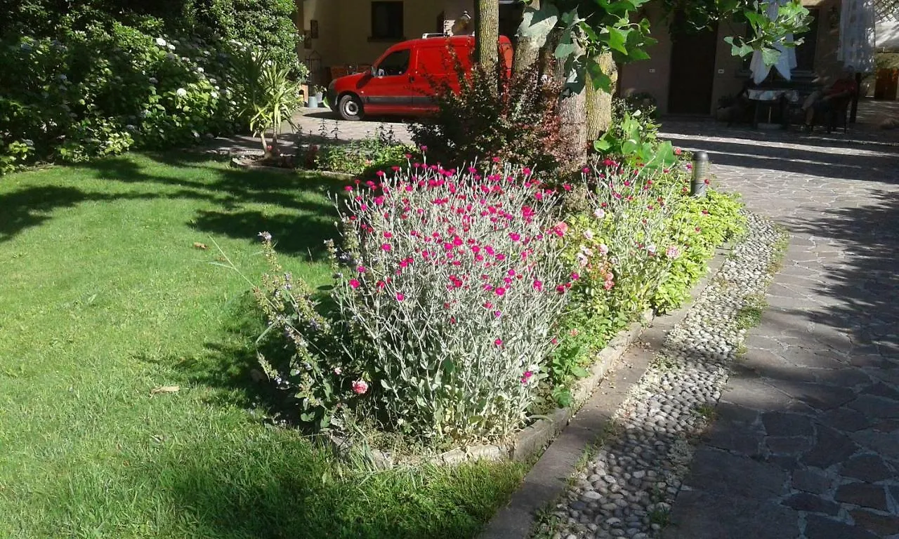 Shabby House Donatella Appartement Carenno Italië