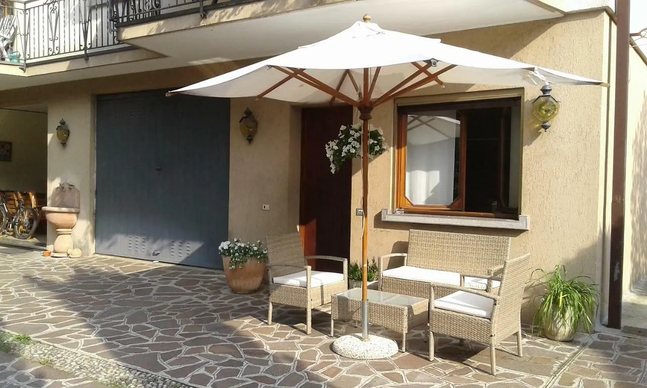 Shabby House Donatella Appartement Carenno